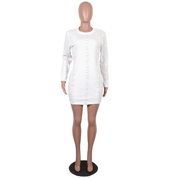 💎5/$25💎 Long Sleeve White Mini Dress - Picture 6 of 8